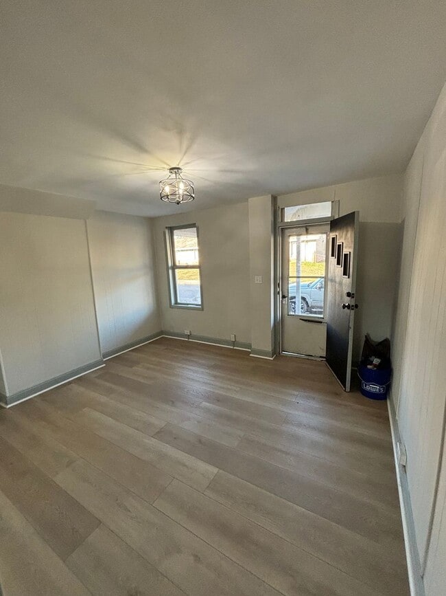 Building Photo - Newly Renovated 4 Bedroom, 1.5 Bath in Pottstown