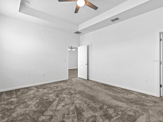 Building Photo - 2952 Armstrong Ave