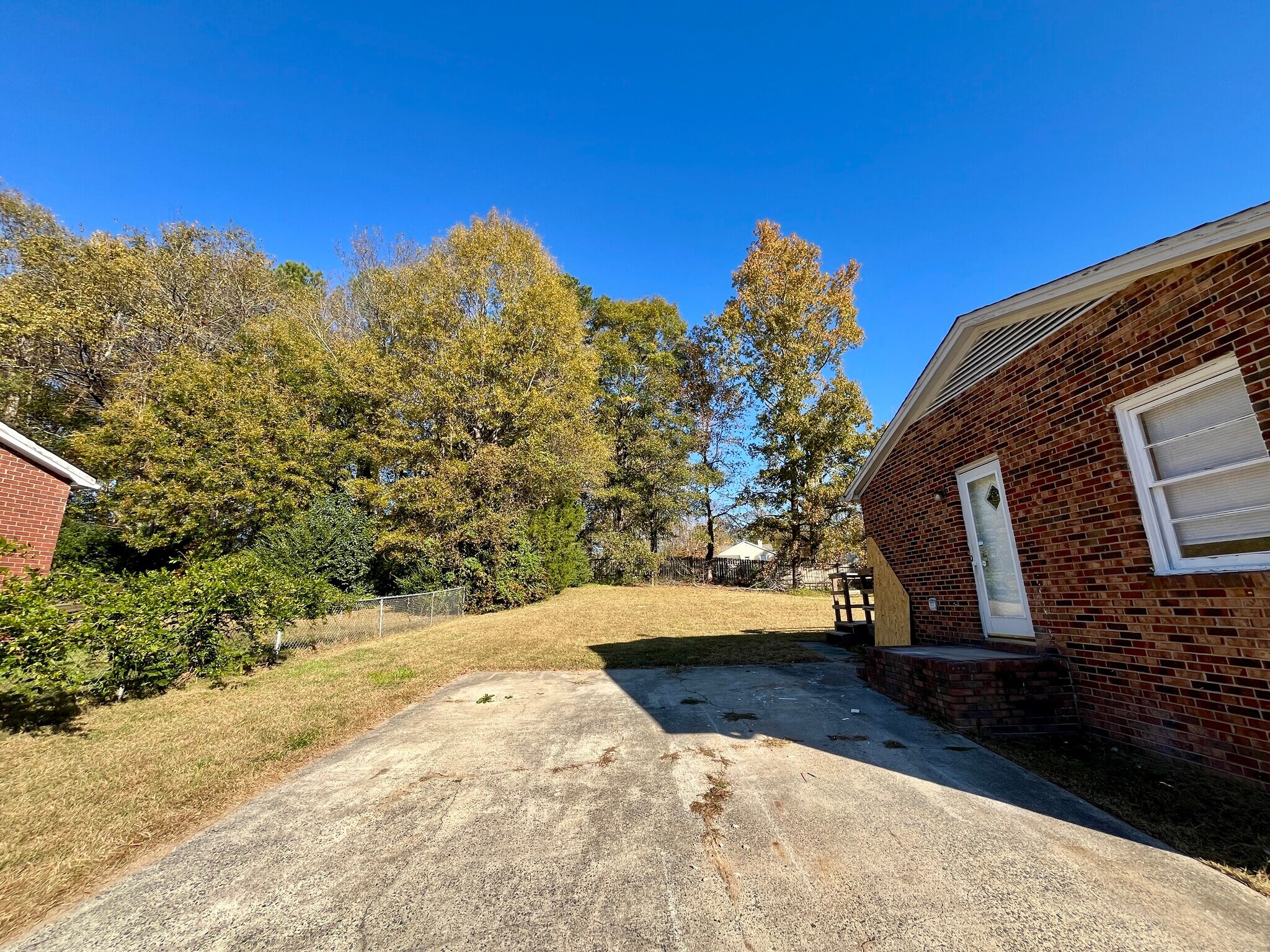 Building Photo - 510 Martha Ave