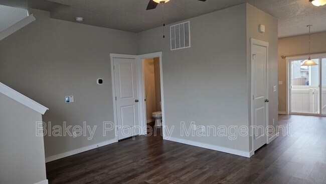 Building Photo - 5929 S Boddington Ln