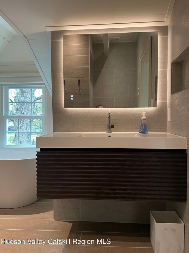 Building Photo - 416 Hapeman Hill Rd