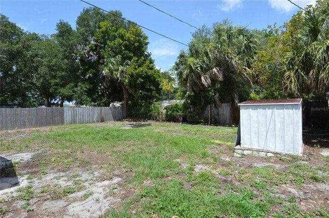 Building Photo - 1108 Winchester Rd N