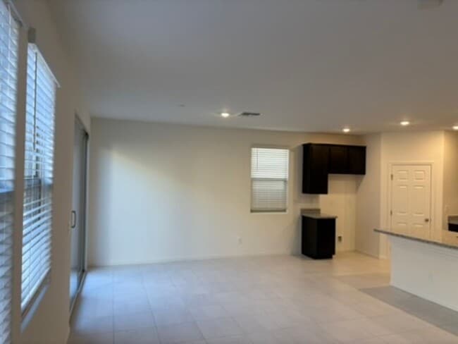 Building Photo - Welcome to this beautiful brand new home in Summerlin!