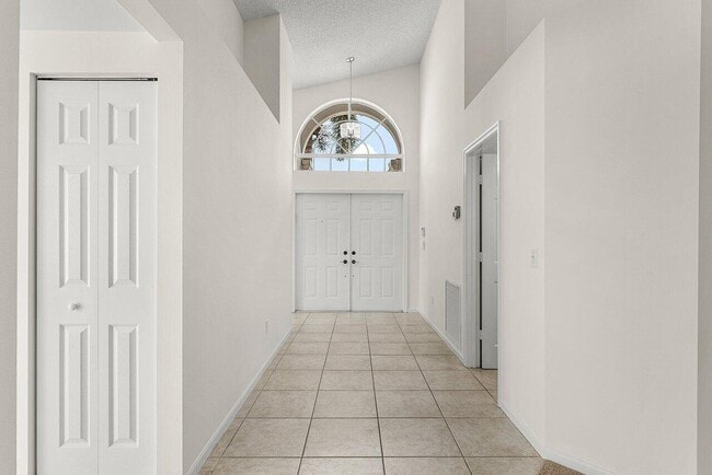 Building Photo - 7728 Edinburough Ln