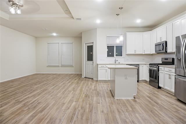 Building Photo - 1104 Bluespire Dr