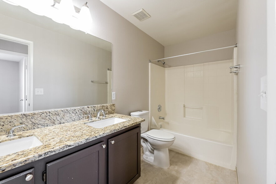 Building Photo - 147 Alterra Dr