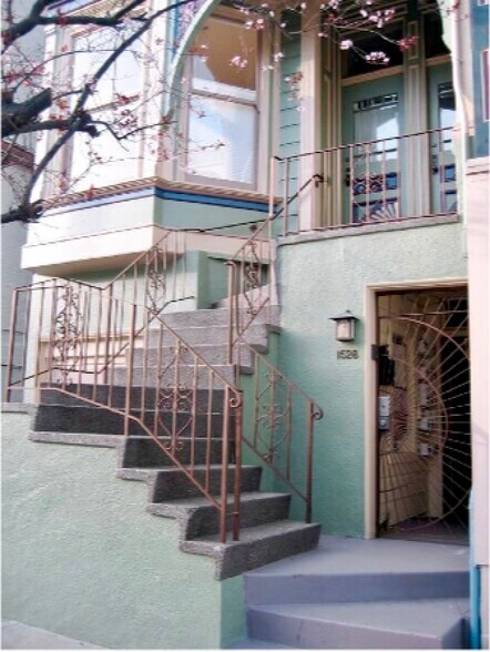 Building Photo - 1528 Fulton Street