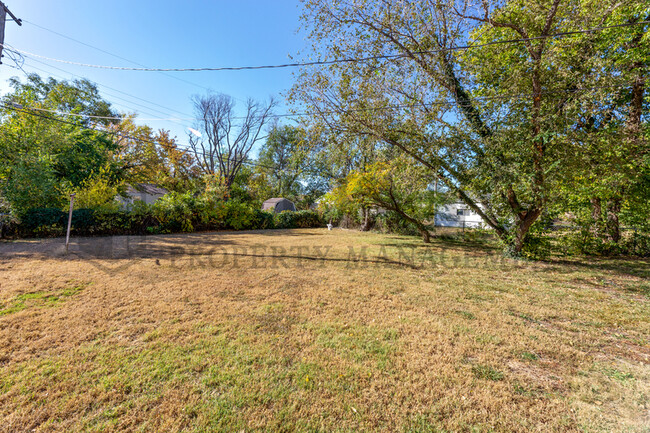 Building Photo - 2309 W Graber St