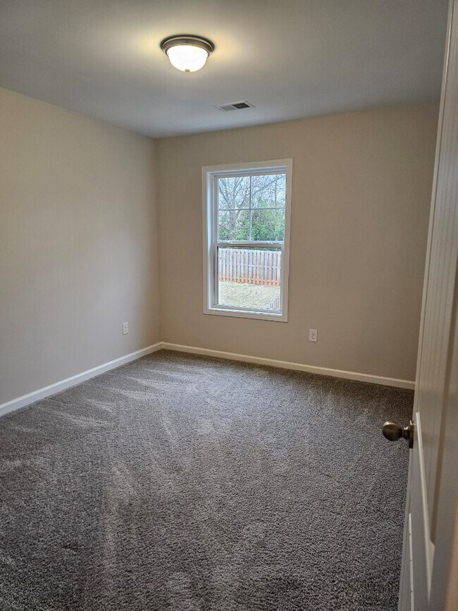 Building Photo - 125 Highland Park Ct