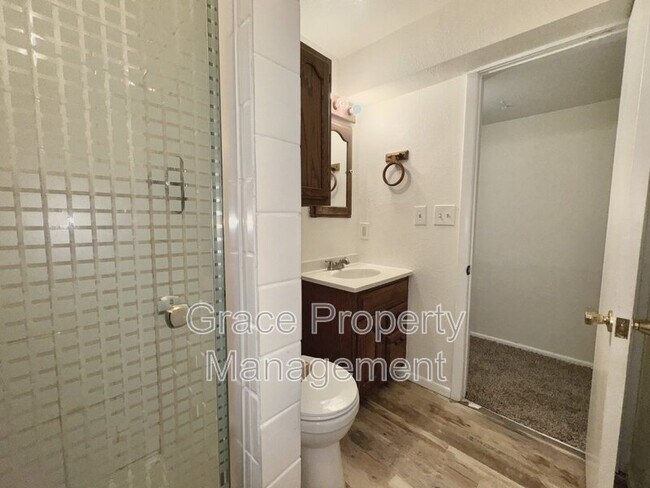 Building Photo - 5728 S Kenton St