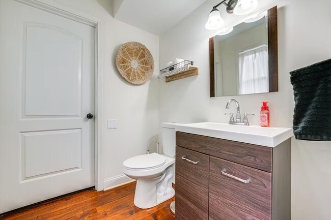 Building Photo - 1518 Riverside Ave