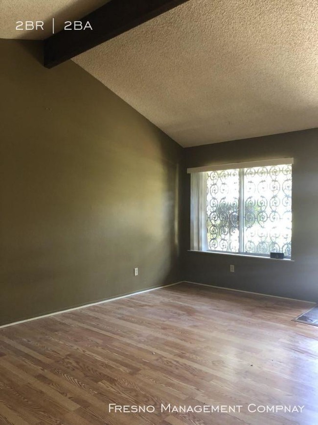 Building Photo - 2 bedroom in Fresno CA 93705