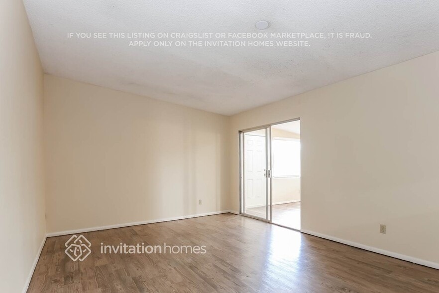 Building Photo - 1632 E Broadmor Dr