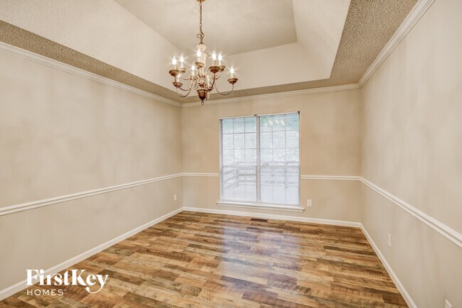 Building Photo - 412 Forest Hills Pl
