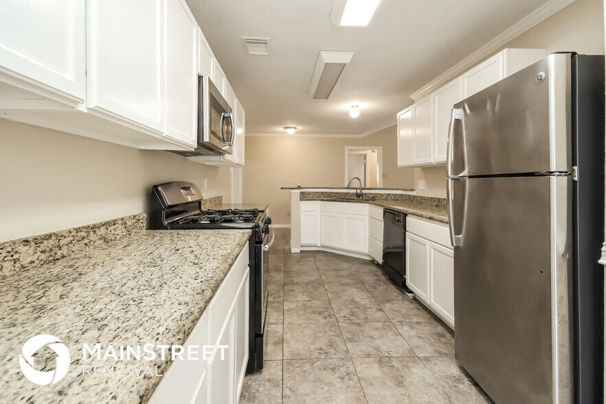 Building Photo - 9046 Smokehollow Dr