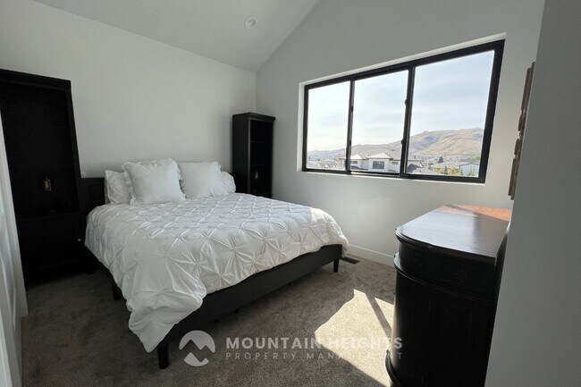 Building Photo - 6552 Timber Ranch Dr