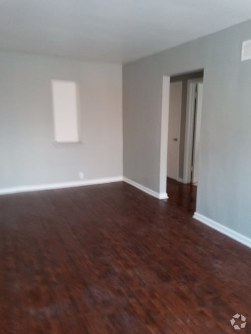 Building Photo - 2605 W Victory Ln
