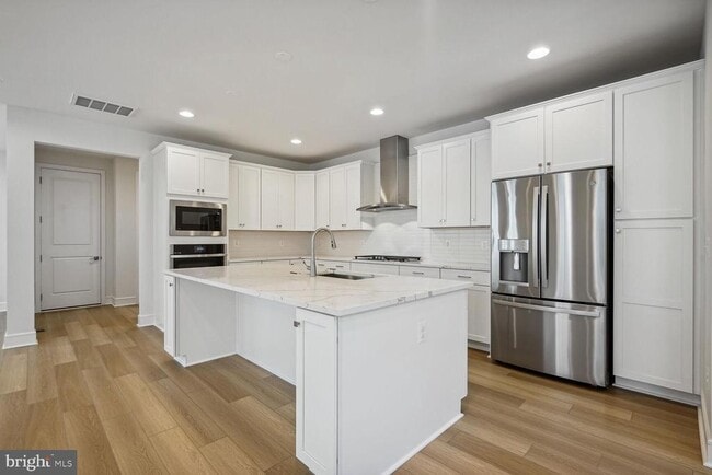 Building Photo - 23115 Glenwood Hts Cir