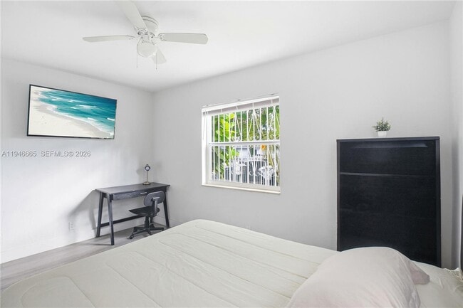 Building Photo - 3318 NW 19th Ave