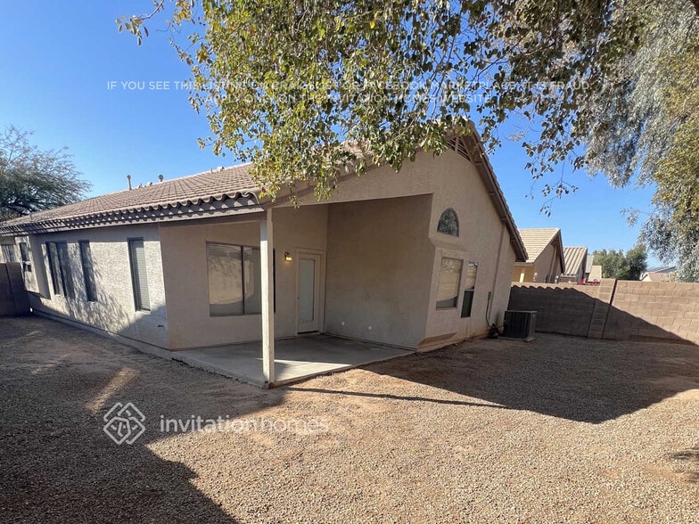 Building Photo - 15966 W Latham St