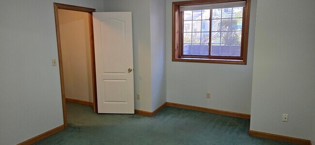 Building Photo - 22 High St