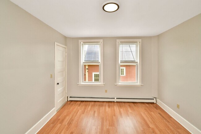 Building Photo - 180 Westville St
