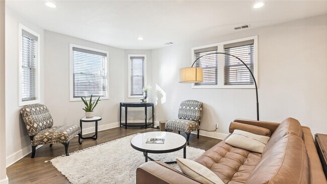 Building Photo - Modern 3BR/2.5BA Row Home with Parking & Private Backyard in SE DC
