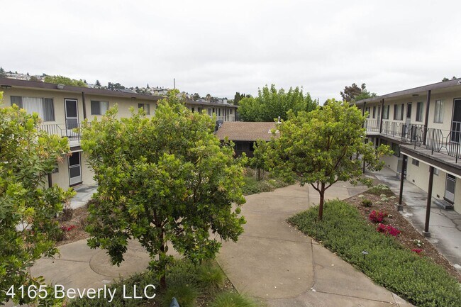Building Photo - 1600 162nd Ave