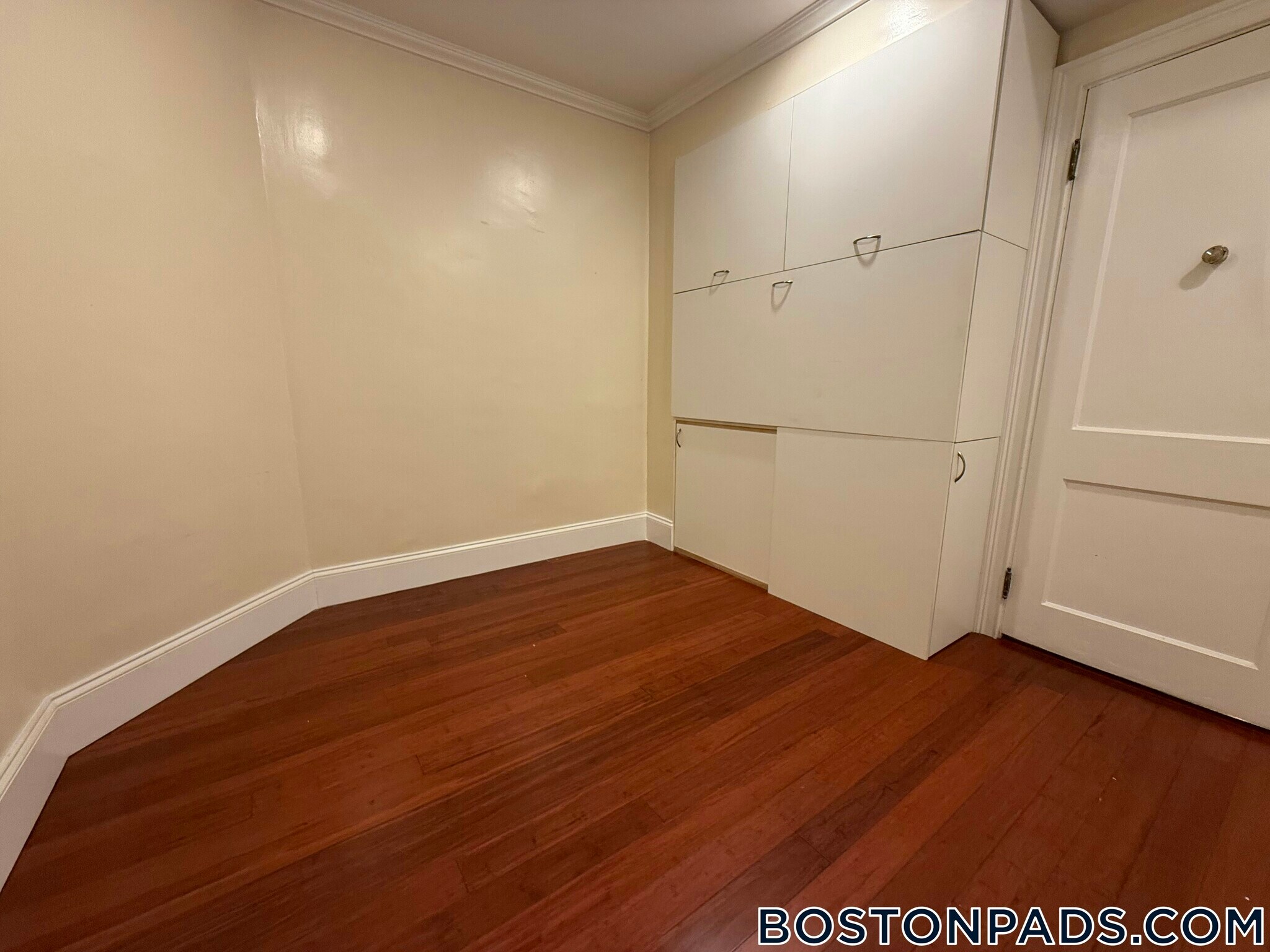 Building Photo - 1253 Beacon St