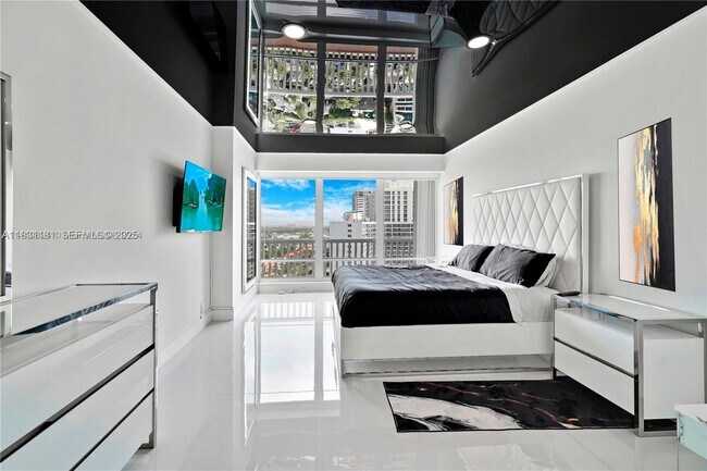 Building Photo - 4020 Galt Ocean Dr