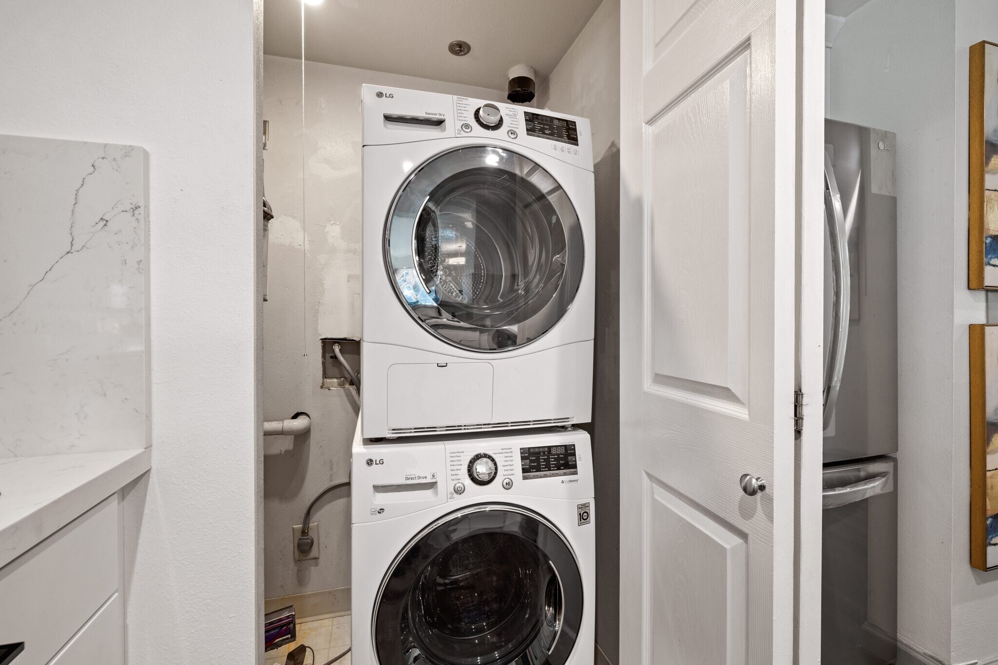 Building Photo - 121 Vine St