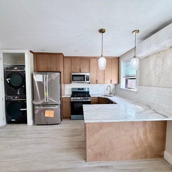 Building Photo - 2569 49th St