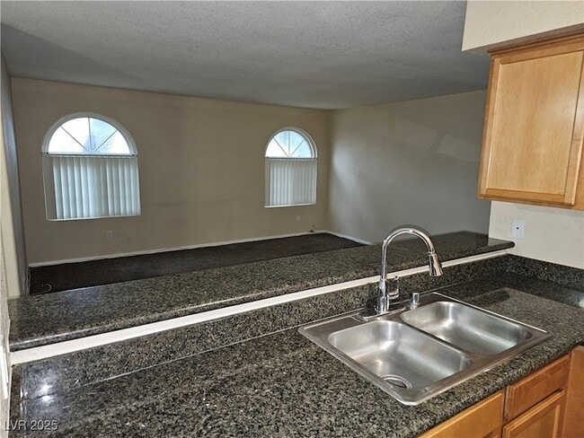 Building Photo - 3145 E Flamingo Rd