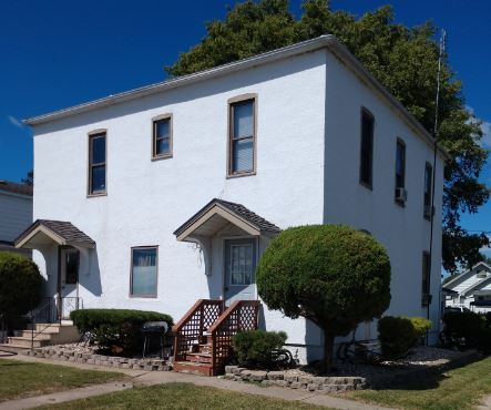 Primary Photo - 923 E Blue Earth Ave