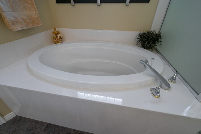 Building Photo - Fully Furnished 3 Bedroom Home In Coral Canyon With Community Amenities