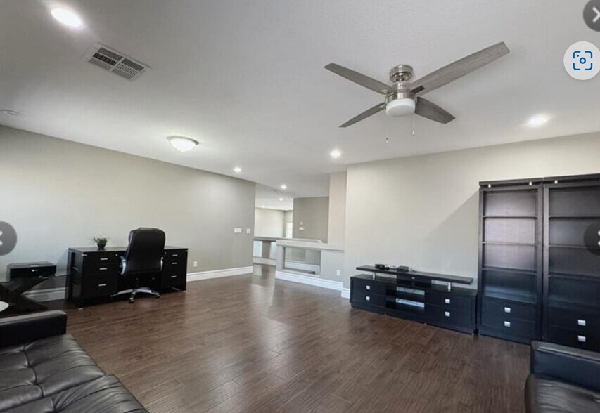 Living room on the 2nd floor - 9848 Sonora Bend Ave