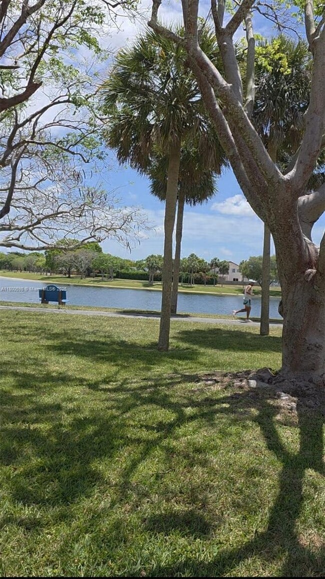 Building Photo - 10929 SW 149th Pl