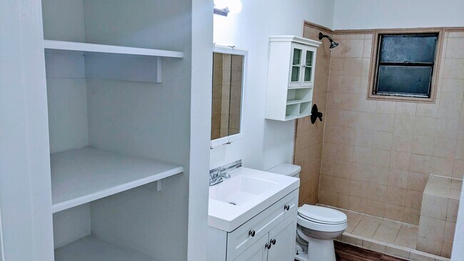 Building Photo - 13 Flamenco Cir