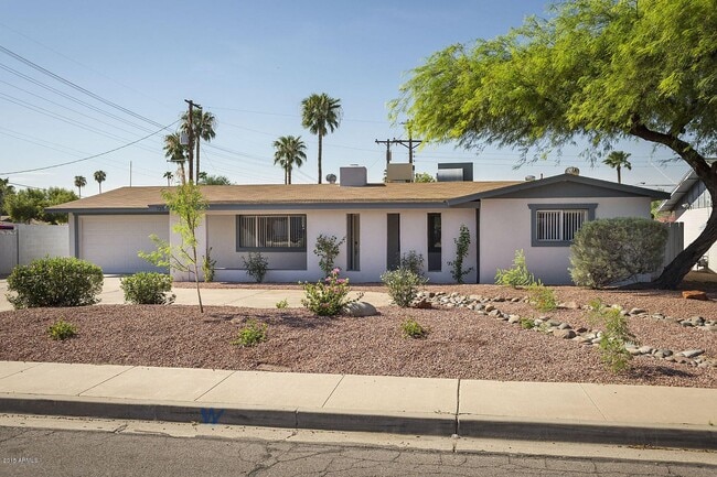Building Photo - 5-Bedroom Tempe Home Near ASU with Garage & Covered Patio