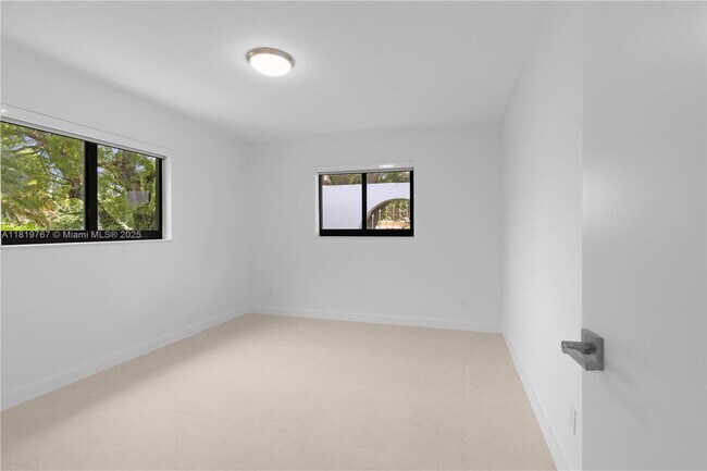 Building Photo - 7915 SW 166th St