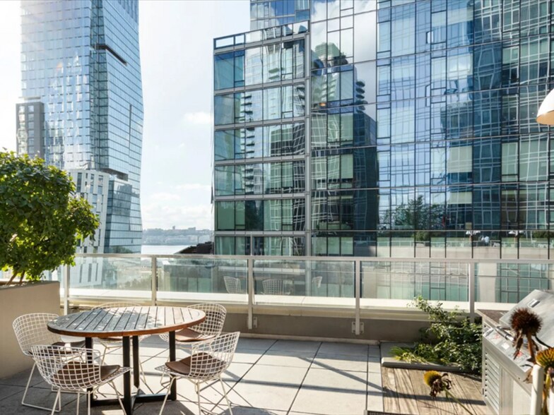 Building Photo - 21 West End Ave