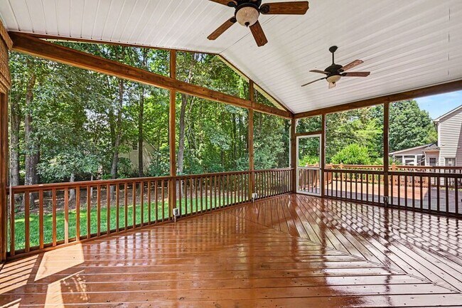 Building Photo - 10403 Persimmon Creek Dr
