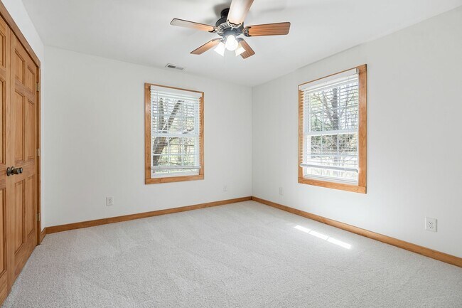 Building Photo - Fabulous Home near Silk Hope Chatham County - Cabin living close to Shakori