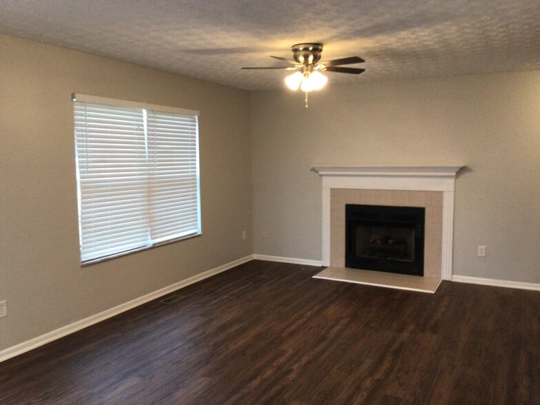 Building Photo - 513 Allis Pl W
