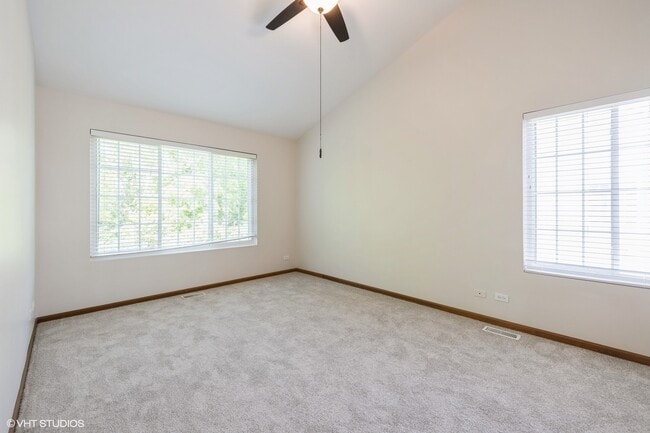 Building Photo - 2424 Dawson Ln