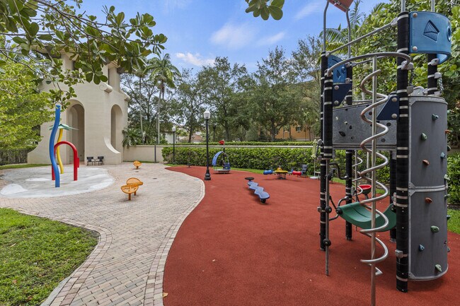 Building Photo - 2900 NW 125th Ave