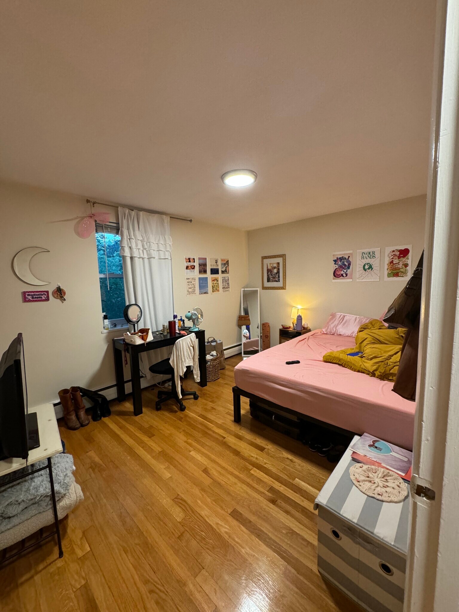 Building Photo - 90 Babcock St