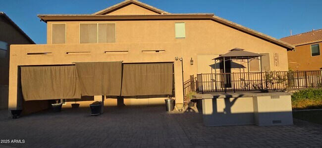 Building Photo - 9418 S 46th Dr