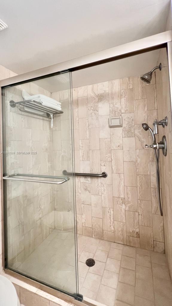 Building Photo - 5200 N Ocean Dr