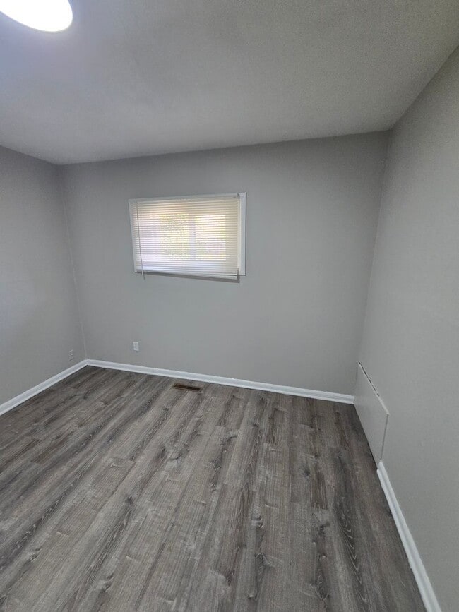 Building Photo - 2283 Dawnlight Ave